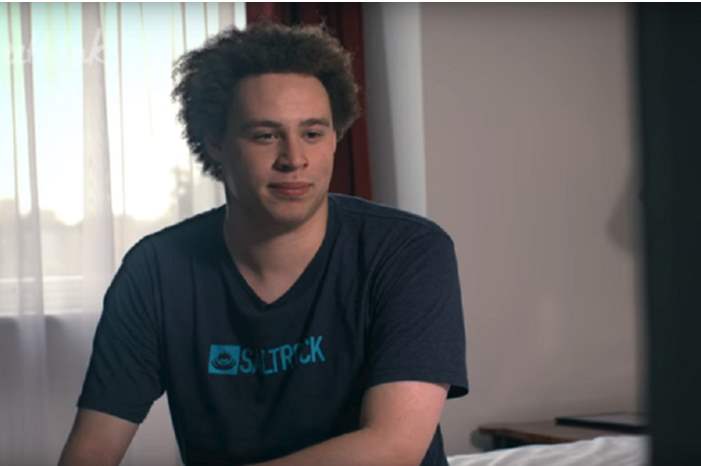 5cbda9b6d4375035358b45d2