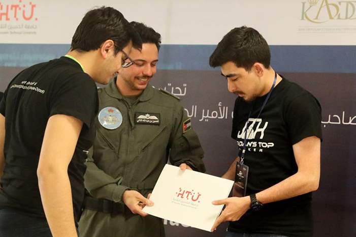 56140469_2038463422870094_7113986544066625536_n