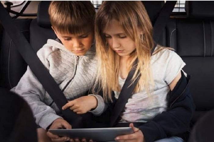 5cc82801d4375052178b4612