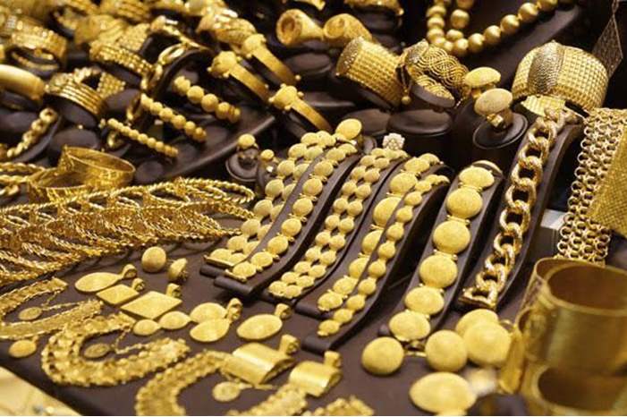 523840-gold-jewellery-ts