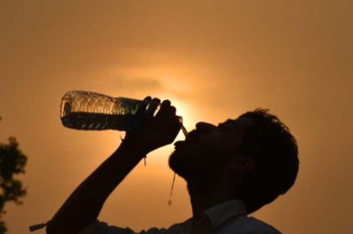 0الحرارة-تلامس-الـ45.5-والحرائق-تشتعل..-موجة-حر-تضرب-بلدين-قريبين-من-لبنان--660x330