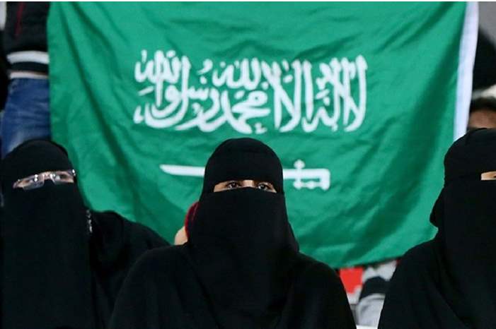 5ced9c51d437504c368b4572