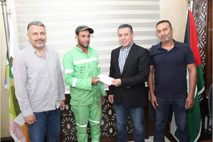 main_image5cefb6bccbac7