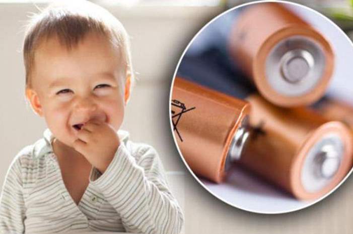 rebenok-proglotil-batarejku-chto-delat_4