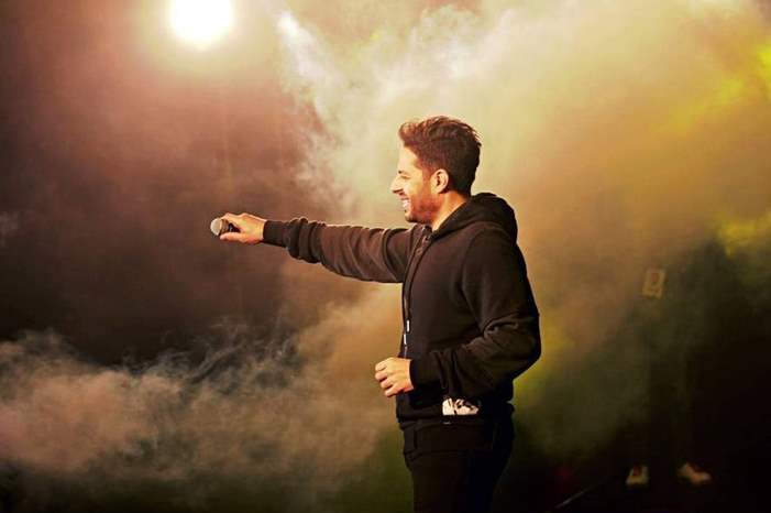 بالفيديو..-كيف-استطاع-محمد-حماقي-تهدئة-جمهوره-في-حفله-الأخير؟-1300x600