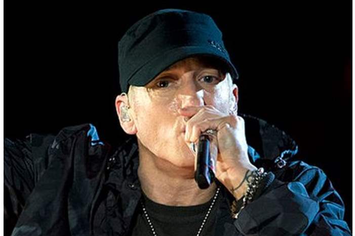 414px-Eminem_-_Concert_for_Valor_in_Washington,_D.C._Nov._11,_2014_(2)_(Cropped)