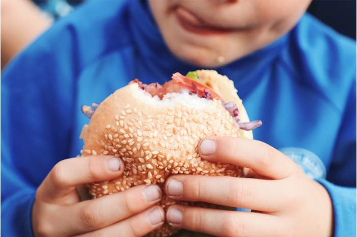 Kids-fast-food-consumption-is-up-despite-restaurant-nutrition-pledges-one-study-reports