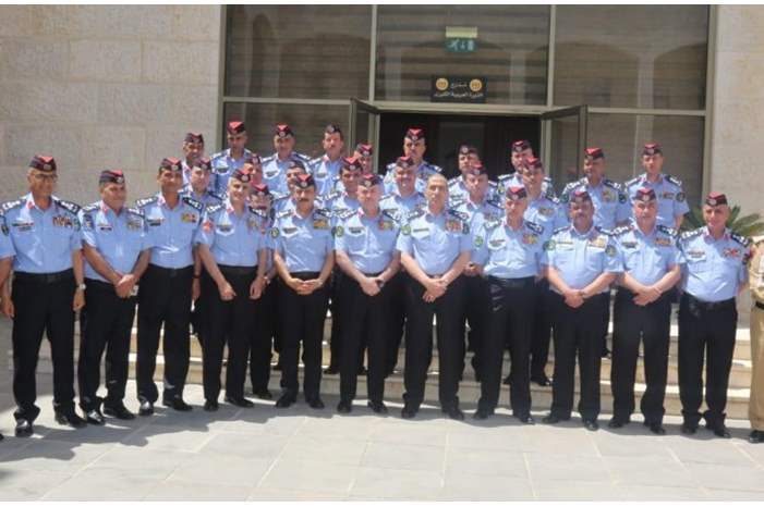 b8d12fa8d256792e7ed2b8b15ddcbf1e