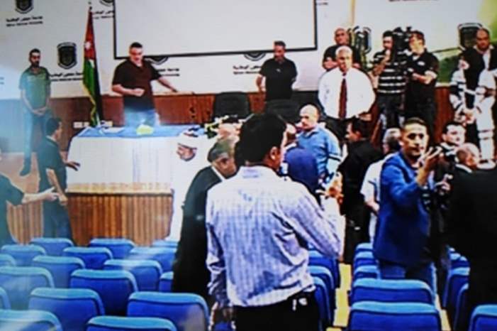 213062_48_1537344960