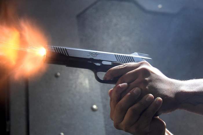 الابن القبيح.. ورث الملايين وقتل والده برصاصة في عينه
