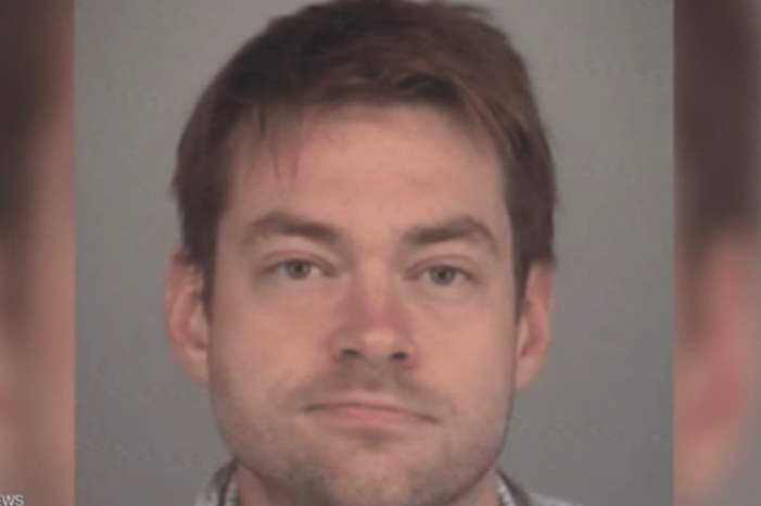 الابن-القبيح.ورث-الملايين-عن-والده-ثم-قتله-برصاصة-في-عين_311983_large