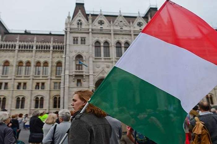 5baf2594d43750e56b8b45a8