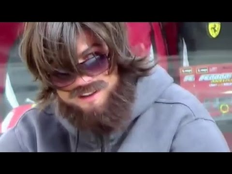 كريستيانو رونالدو يتنكر و يفاجئ الناس في شوارع مدريد!