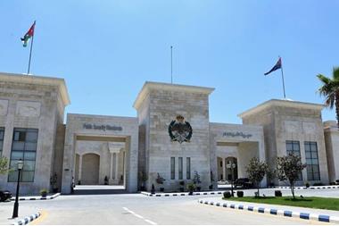 القبض على مطلق النار داخل نادي الرمثا الرياضي الوكيل الاخباري