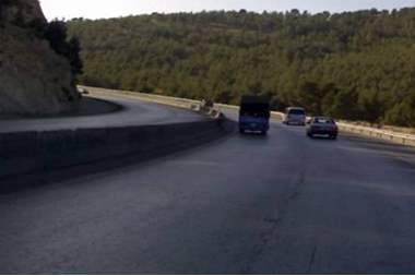 حملة بقعة ليلية أقحوان  تحذيرات للسائقين على طريق جرش عمان و شارع الأردن - تفاصيل - الوكيل الاخباري
