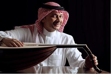 تعليق عبد المجيد عبدالله على فتاة قامت برسم ملامحه على وجهها الوكيل الاخباري