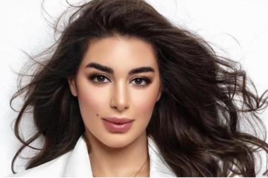 برسالة عفوية ..طفلة تفاجئ ياسمين صبري .. صورة - الوكيل الاخباري