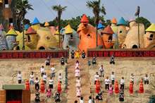 مدينة-الأقزام-ليليبوت-في-الصّين_748x421