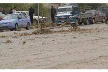 انهيارات تغلق طريق -%28أرشيفية%29