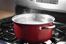 pot-of-boiling-water-on-stove-top-88310021-5a7ba7ee642dca003731db1c