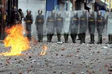 2019-01-24T041047Z_762242809_RC14C0C0D060_RTRMADP_3_VENEZUELA-POLITICS-750x430