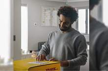 mo-salah-with-DHL