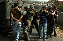 جيش الاحتلال يعتقل 11 فلسطينيا