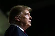 2019-02-12T034311Z_1750900769_RC1C41E2B690_RTRMADP_3_USA-TRUMP-750x430