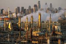 2018-12-18T210204Z_4_LYNXMPEEBH0DW_RTROPTP_4_OIL-MARKETS-AH4-750x430