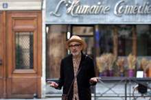 it-must-be-heaven-publicity-still-h-2019-jpg-58970988435355143