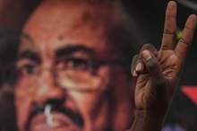 5ccff26dd43750787b8b45a7