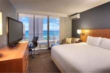 HP-WAIKIKI-rm-1415-01-VIEW