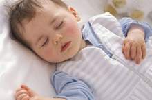 porque-se-nueve-bebe-cuando-duerme-600x375